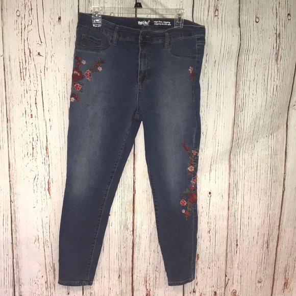 Mossimo Supply Co. Denim - Mossimo high rise jeans